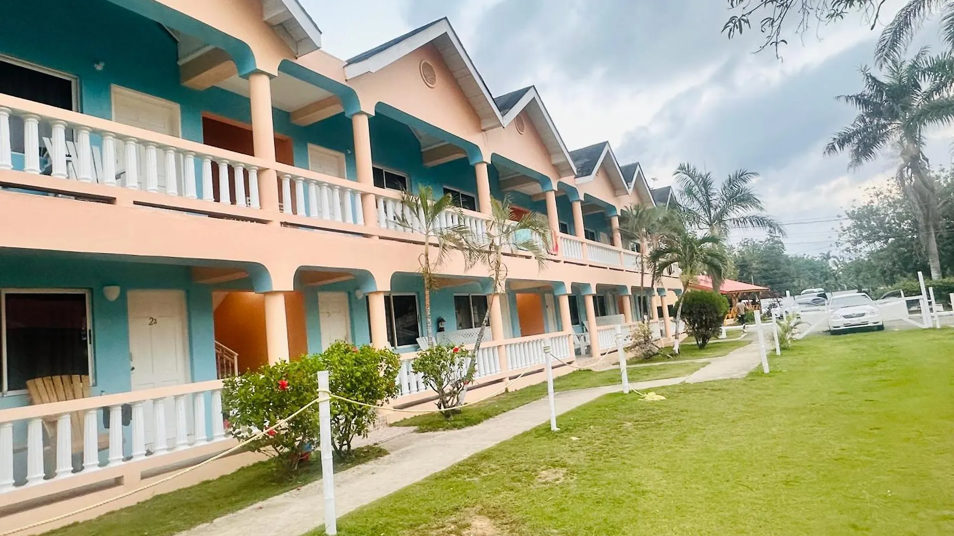 Tamboo Resort Негрил 4*,  Ямайка