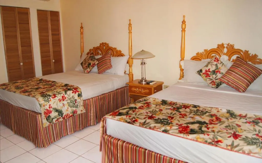 Tamboo Resort Негрил 4*,  Ямайка